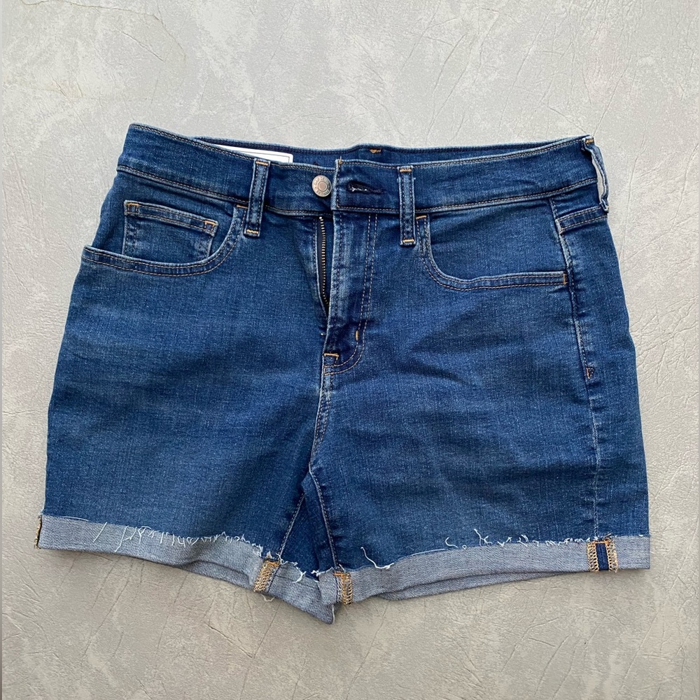 Gap Denim 5 inch mid-rise cut off shorts